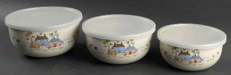 Heartland (3 Pc) Metal Bowl W/Plastic Lids(7",7 3/4",8 5/8")