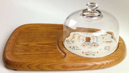 Heartland Wood Base Cheese and Cracker Set