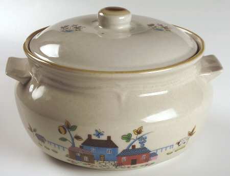 Heartland 1.75 Qt Round Covered Casserole