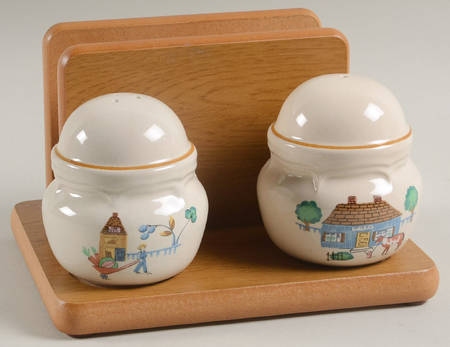 Heartland Village Napkin/Salt and Pepper Tray Set