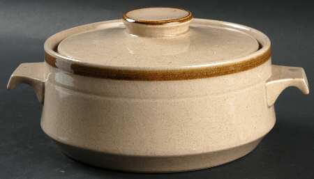 Hopscotch 1.5 Qt Round Covered Casserole