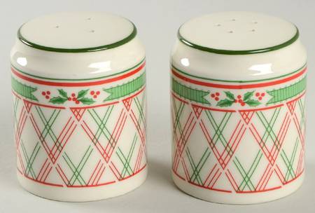Holly Ribbon Salt & Pepper Set