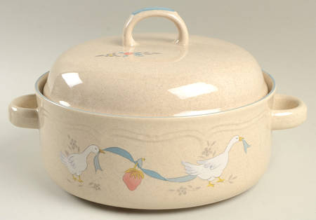 Marmalade 1.5 Qt Round Covered Casserole