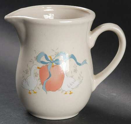 Marmalade 24 Oz Pitcher