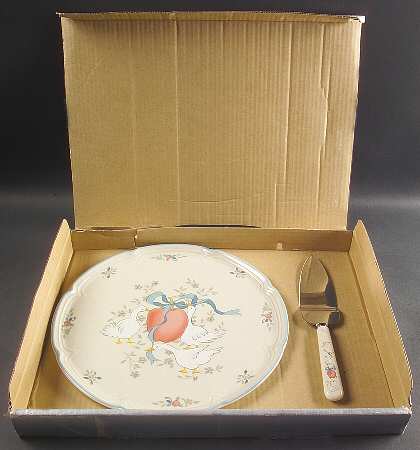 Marmalade Cake Plate and Server (Boxed Set)