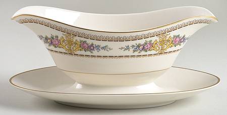 Marquis Gravy Boat with Attached Underplate