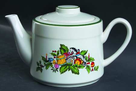 Noel (Band 1-4" From Edge) Teapot & Lid by International