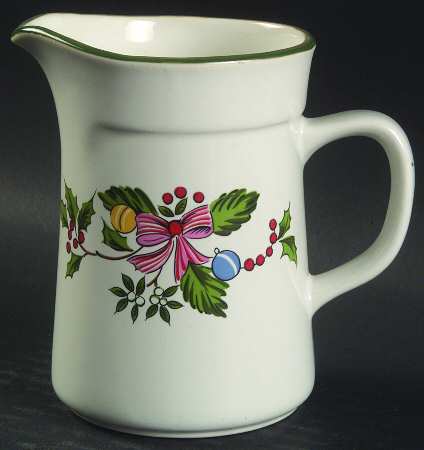 Noel (Band 1-4" From Edge) Creamer