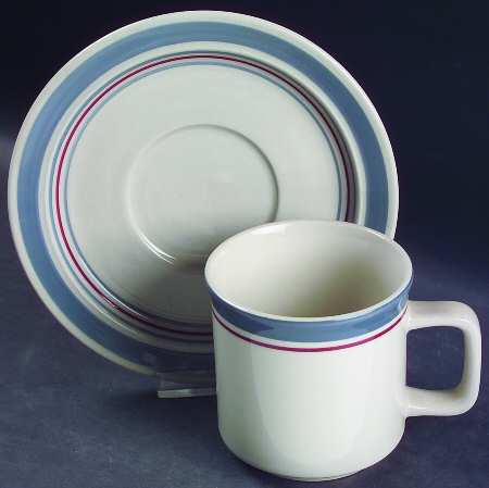 Parallel Flat Cup & Saucer Set