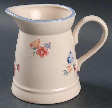 Petite Creamer