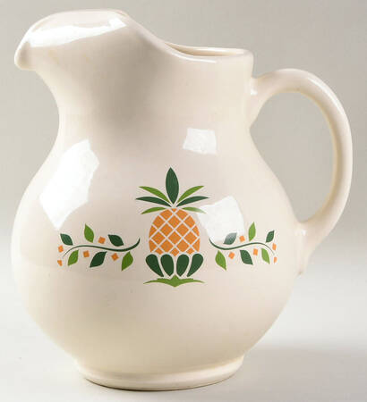 Plantation Garden 88 Oz Pitcher