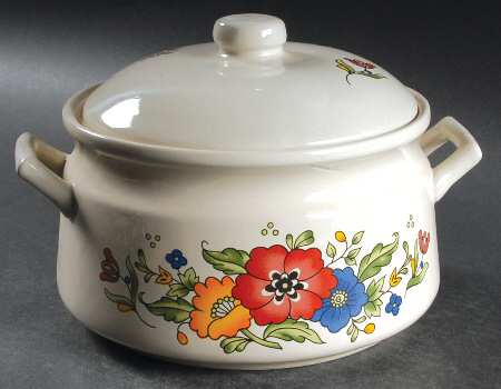 Provincial 2.5 Qt Round Covered Casserole