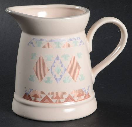 Pueblo Creamer