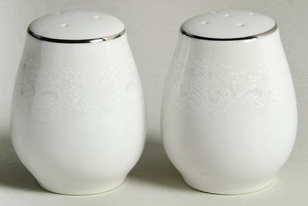 Queen Ann Salt & Pepper Set