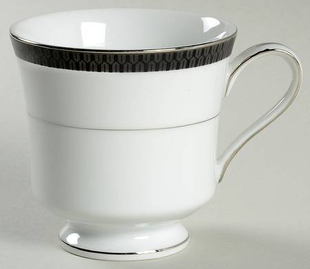 Regina Footed Cup