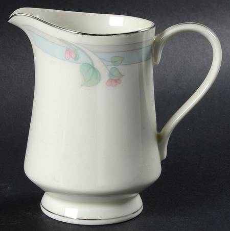 Rhapsody Creamer