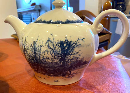 Riverwood Teapot & Lid