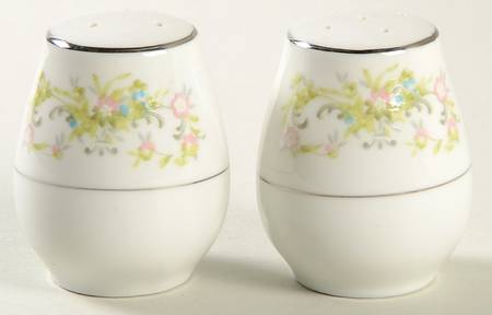 Romance Salt & Pepper Set