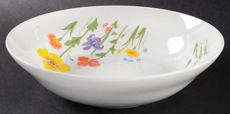 Rose of Versailles 9" Round Vegetable Bowl