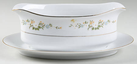 Serenade Gravy Boat with Attached Underplate