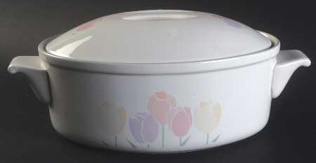 Spring Up 2 Quart Oval Covered Casserole