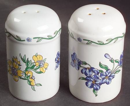 Terrace Blossoms Oversized Salt and Pepper Set