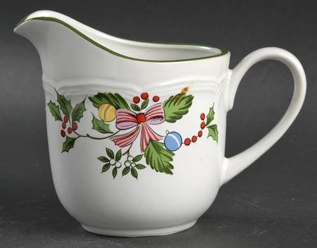 Tradition Creamer