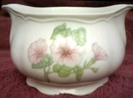 Trellis Gravy Boat