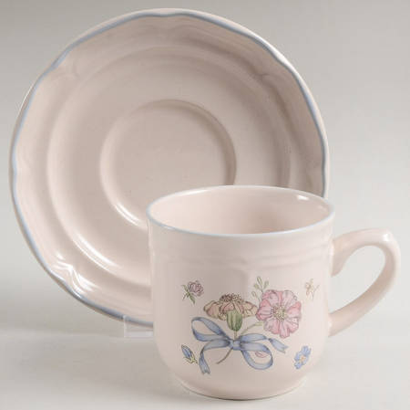 Victoria Flat Cup & Saucer Set