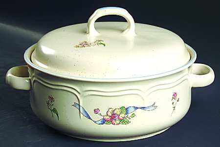 Victoria 1.75 Qt Round Covered Casserole