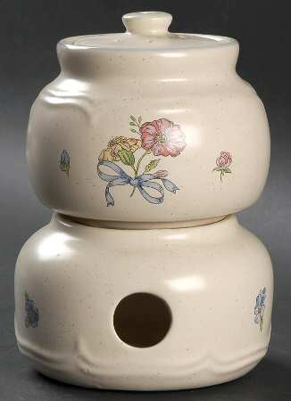 Victoria Potpourri & Lid with Stand