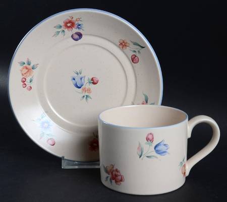 Windy Flat Cup & Saucer Set