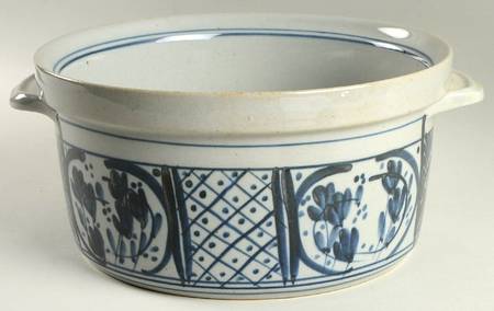 Martha's Flowers 3.5 Quart Round Casserole No Lid