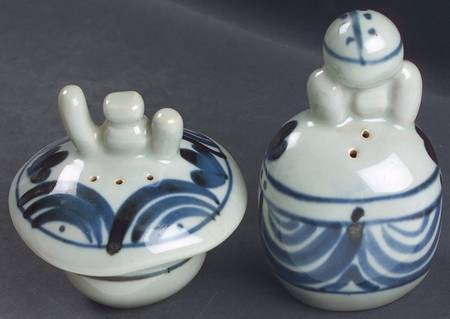 Martha's Flowers Figural Salt & Pepper Set