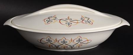 Arabesque Oval Covered Divided Vegetable