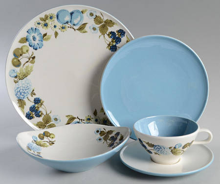 Blue Vineyard 5 Piece Place Setting