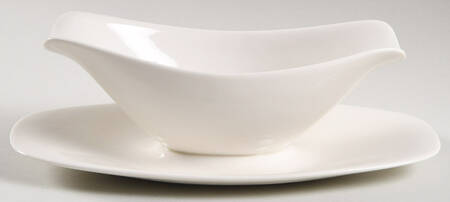 Bridal White Gravy Boat with Attached Underplate