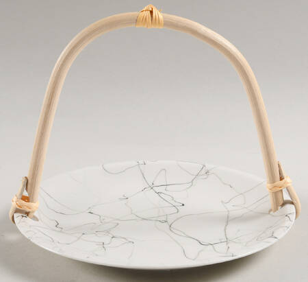 Carrara Modern White 5 3/8"-5 5/8" Bamboo Handled Serving Plate  HC