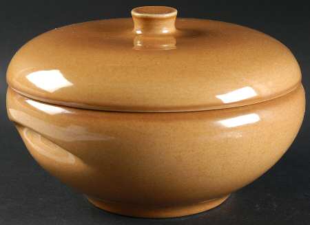 Casual Apricot 2 Qt Covered Casserole with Knob Lid