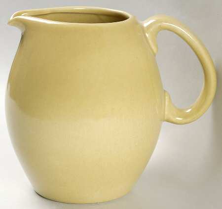 Casual Avocado 32 Oz Pitcher
