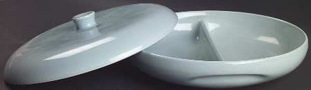 Casual Blue Divided Round Covered Vegetable Bowl (RDV*/Knob Li