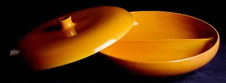 Casual Cantaloupe Divided Rd Covered Vegetable Bowl (RDV Base/Recess