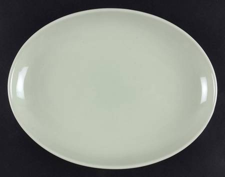 Casual Lettuce Green 10" Oval Serving Platter