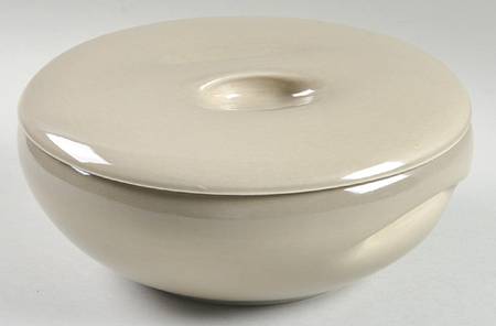 Casual Oyster 2 Qt Covered Casserole with Recess Lid