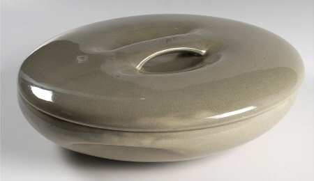Casual Oyster Divided Rd Covered Vegetable Bowl (RDV Base/Recess