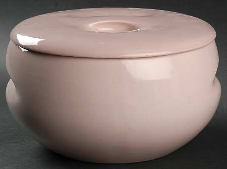 Casual Pink 4 Qt Covered Casserole & Recess Lid