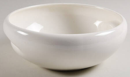 Casual White 2 Qt Casserole Either Knob Or Recess No Lid