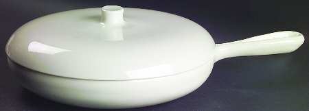 Casual White 10" Skillet W/Knob Lid