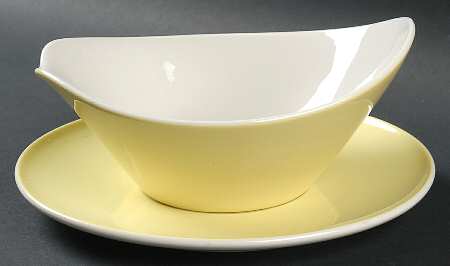 Lazy Daisy Gravy Boat with Attached Underplate