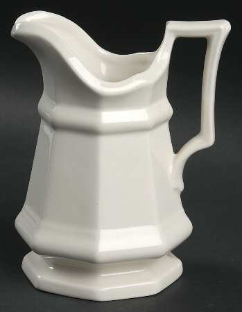 Museum White Creamer